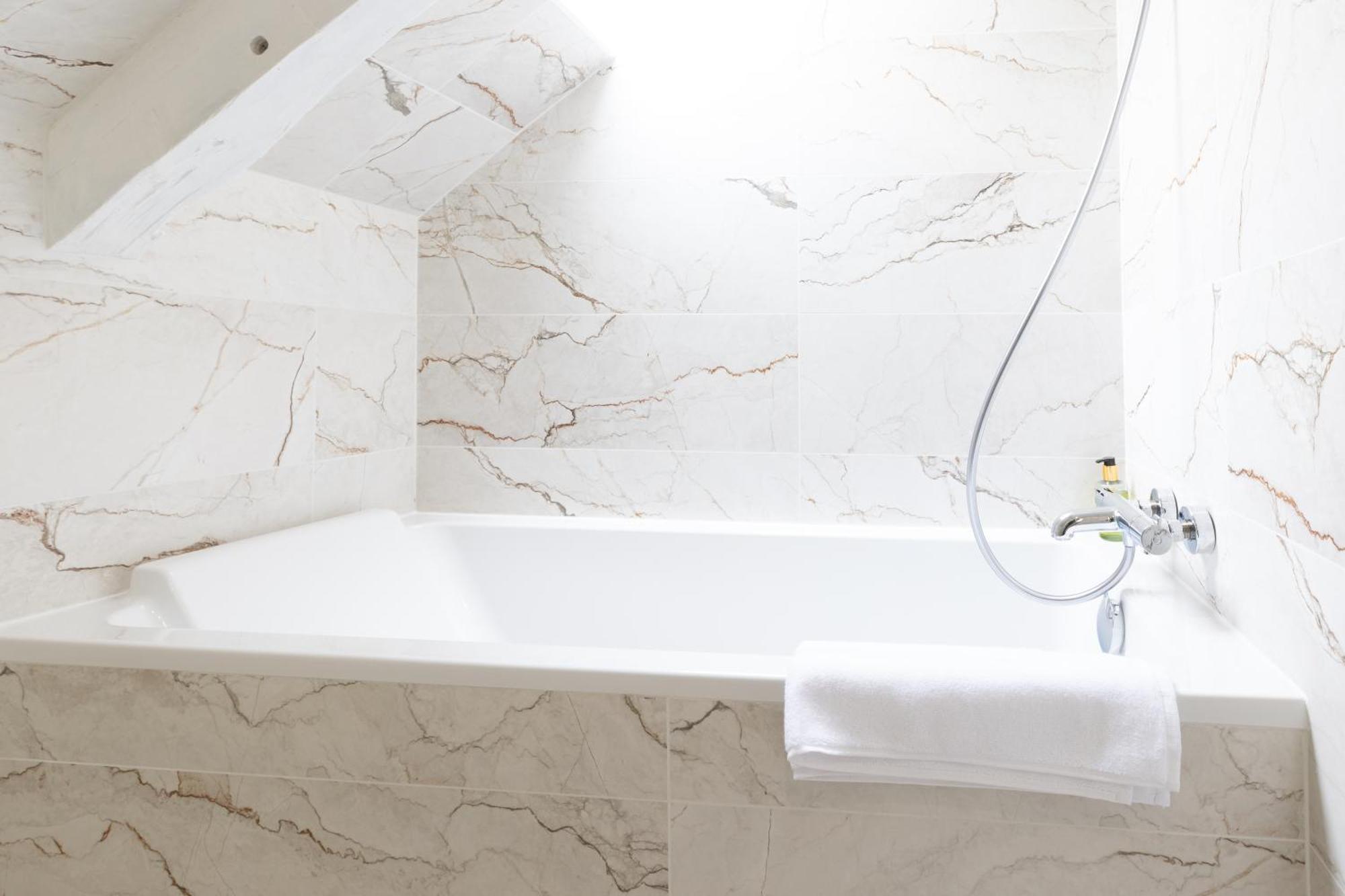 Demeures & Chateaux - De La Porte Saint-malo Hotel 3*