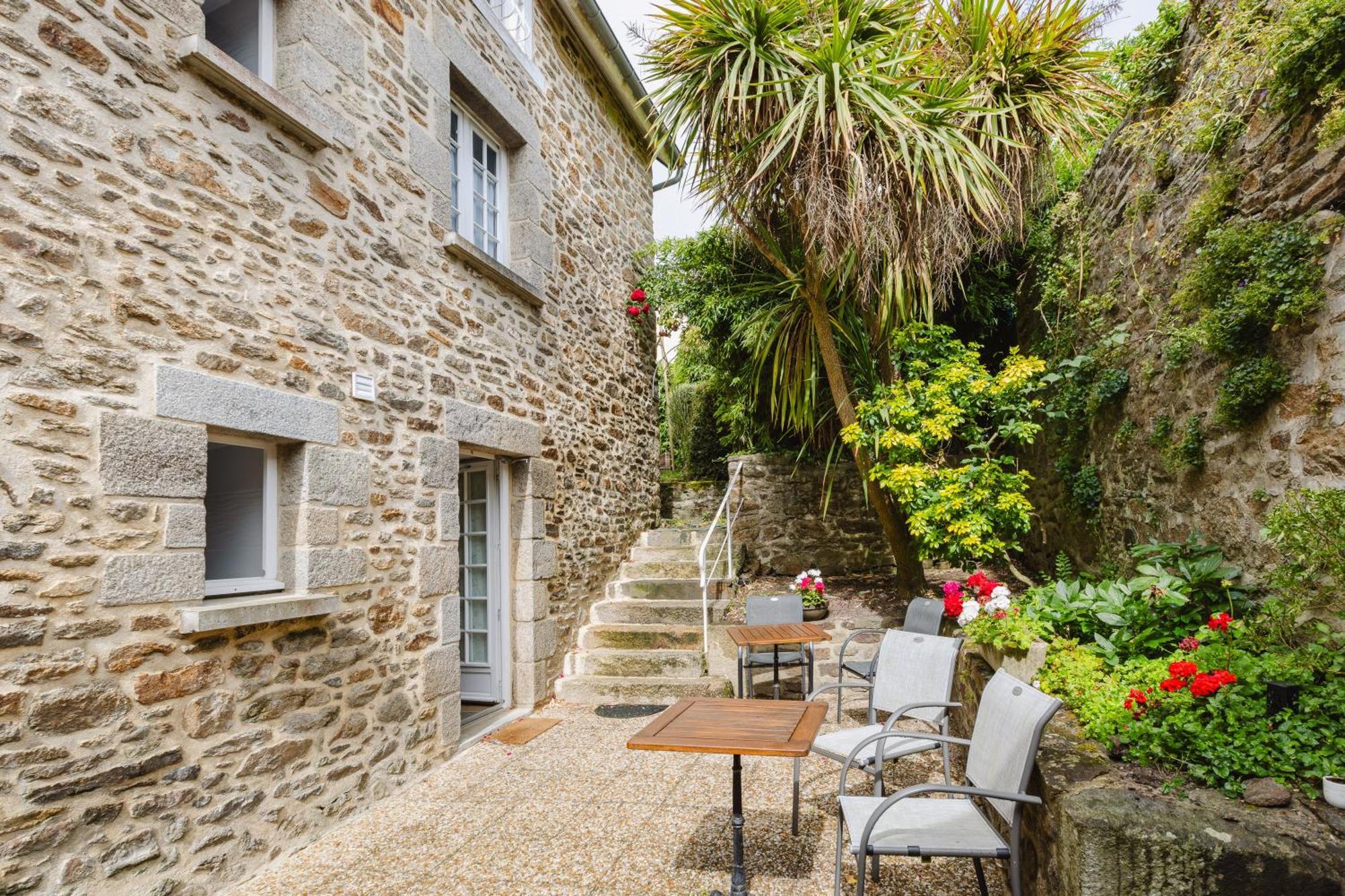 Demeures & Chateaux - De La Porte Saint-malo Dinan
